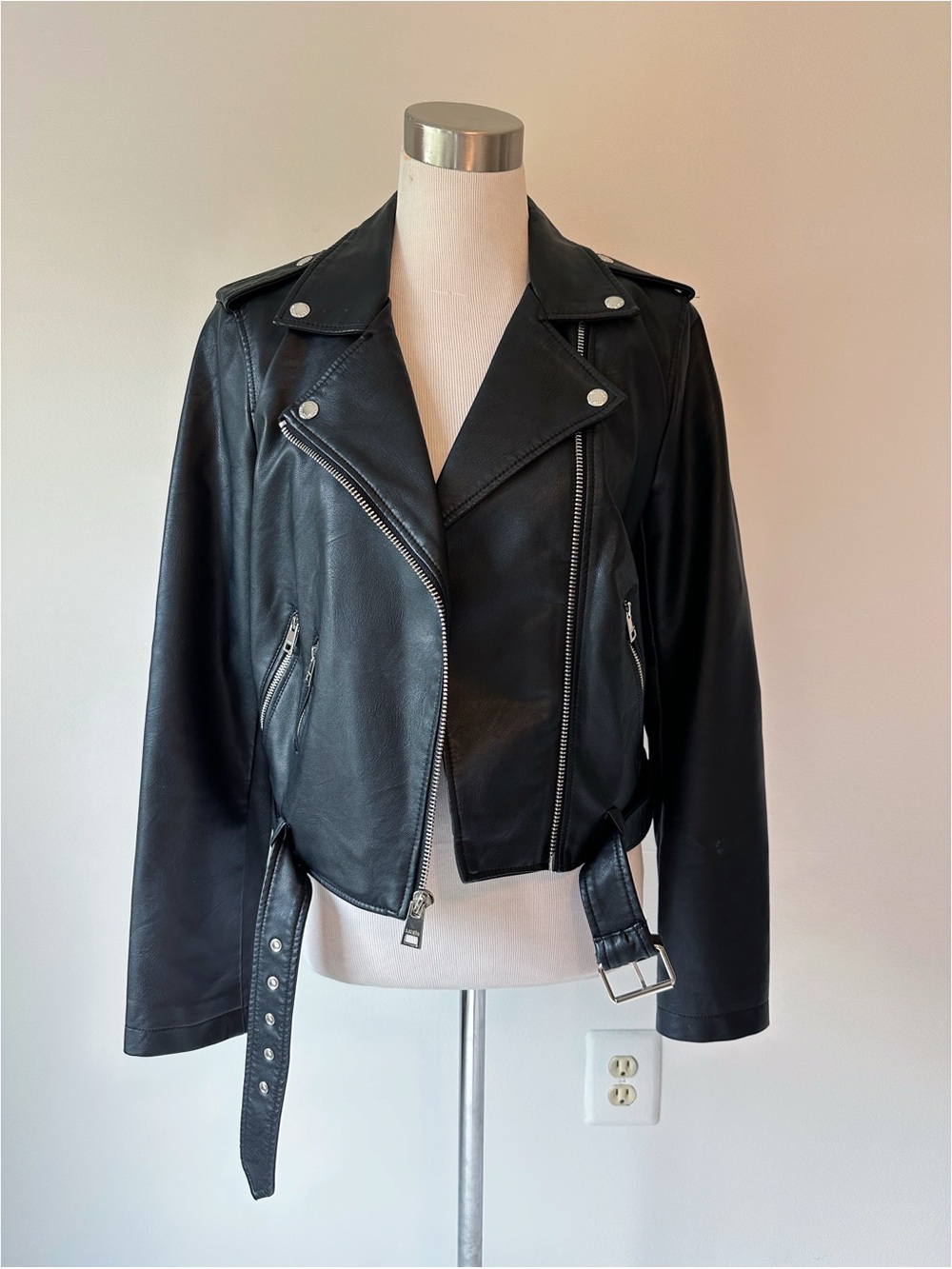 Levi’s Faux Leather Moto Biker Zip Jacket Black Silver Medium Grunge Rocker Punk